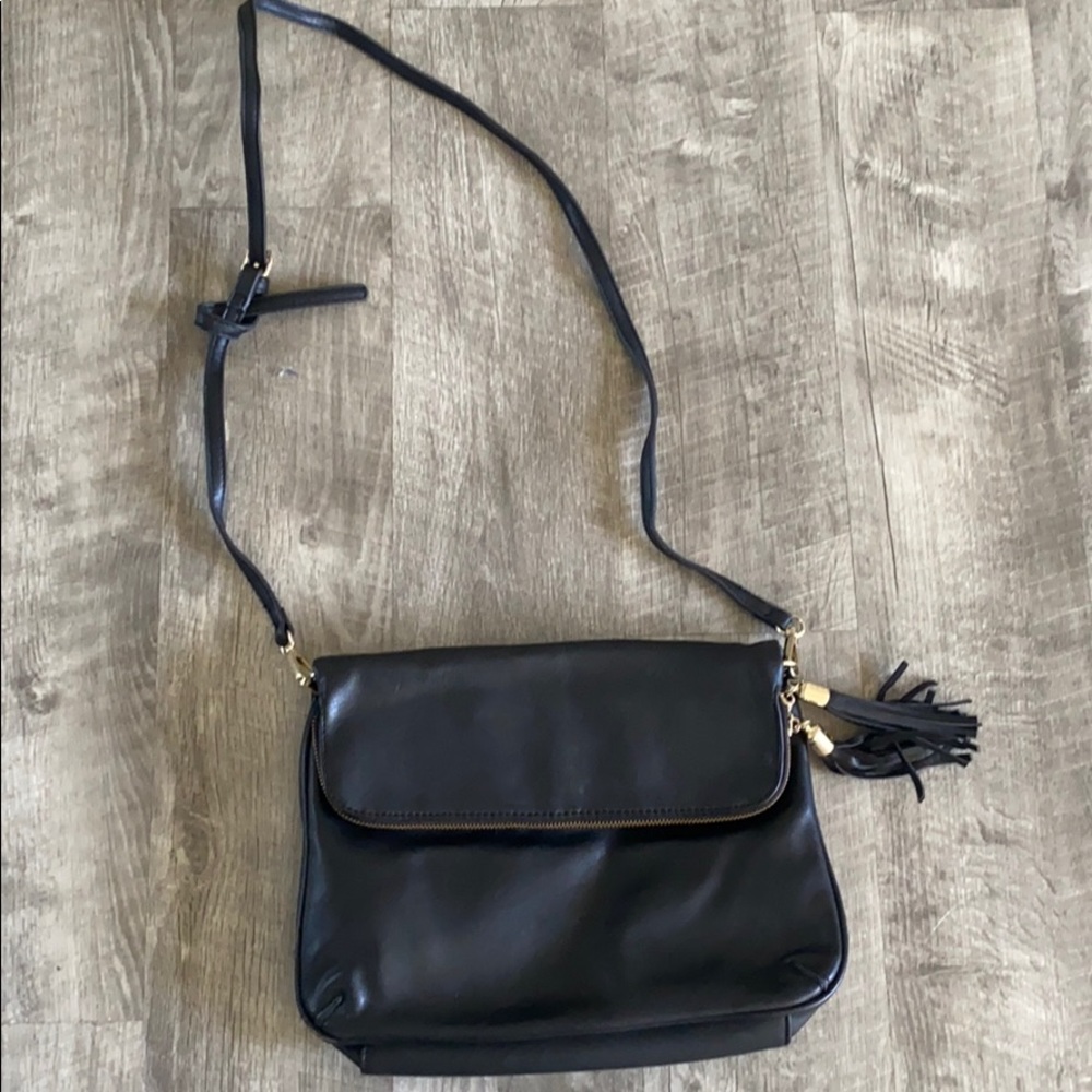 Black tassel crossbody